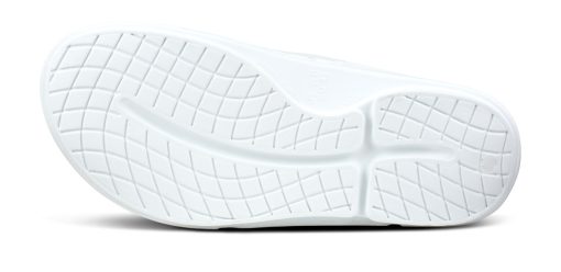 BAUER/OOFOS Women's OOahh Sport Flex Sandal – White - Image 7
