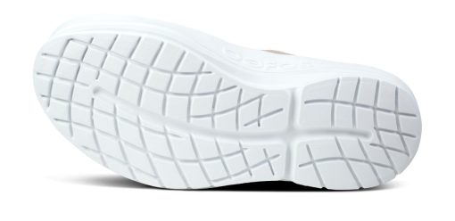 Women's OOmega eeZee Low Shoe - Nomad - Image 10