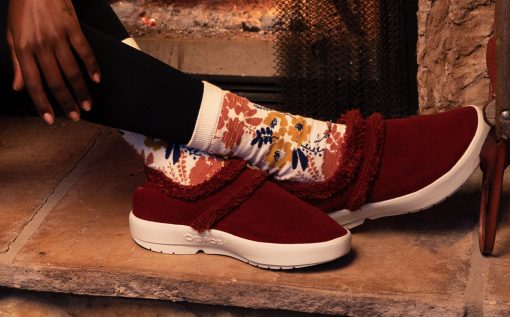 Women's OOcoozie Low Shoe - Cabernet (SALE) - Image 5