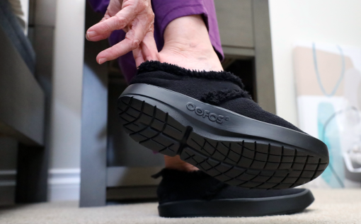 Women's OOcoozie Low Shoe -  Black - Image 4