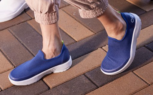 Women's OOmg eeZee Low Shoe - Navy - Image 3