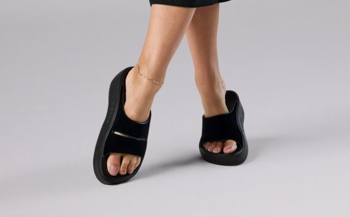 Women's OOmega OOahh Posh Sandal - Black - Image 4